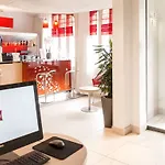Ibis Paris Tour Montparnasse 15Eme 